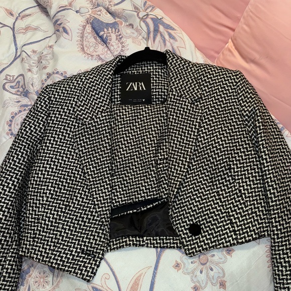 Zara Checkered Cropped Blazer with matching Skort - Picture 3 of 6